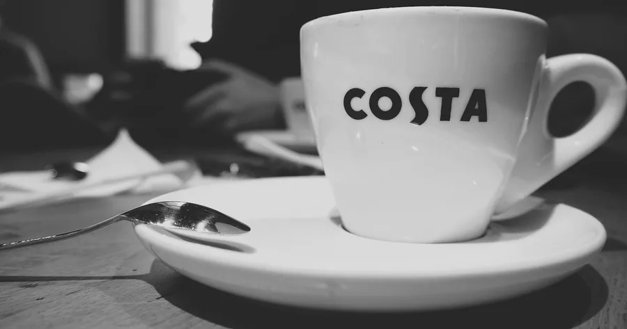 Mug dan Cangkir Kafe: Cara Pilih yang Pas untuk Brand Coffee Shop Anda