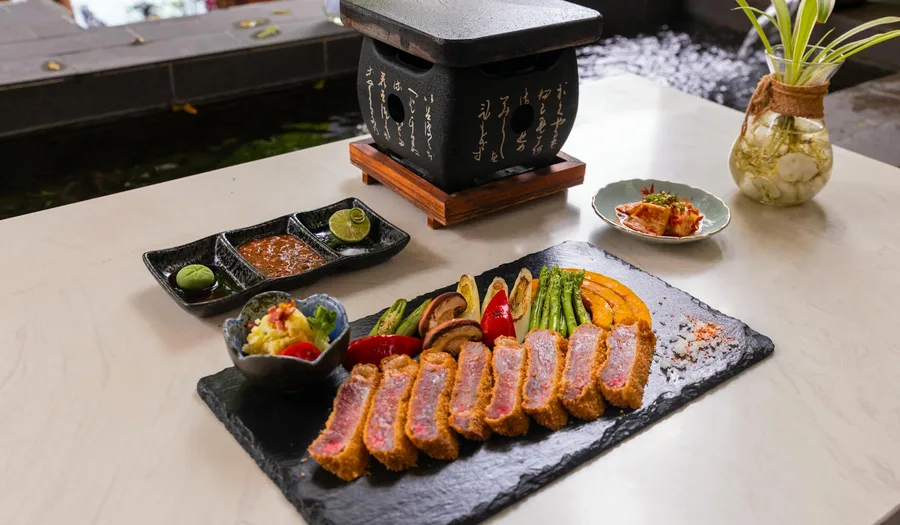 Slate Plate vs Porselen: Mana yang Lebih Tepat untuk Fine Dining?