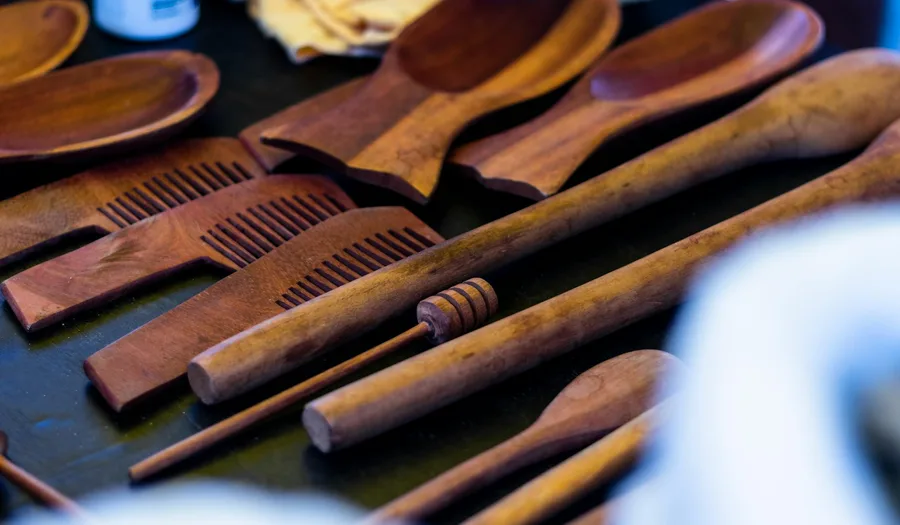 Panduan Woodenware untuk Dapur Restoran: Talenan, Sendok, dan Spatula