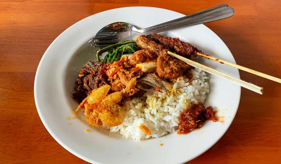 Panduan Lengkap Memilih Peralatan Makan untuk Restoran Tapas dan Small Plates: Ukuran, Material, dan Strategi Presentasi