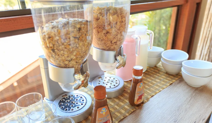 Panduan Lengkap Memilih Peralatan Makan untuk Restoran Breakfast Buffet: Presentasi, Durabilitas, dan Guest Experience