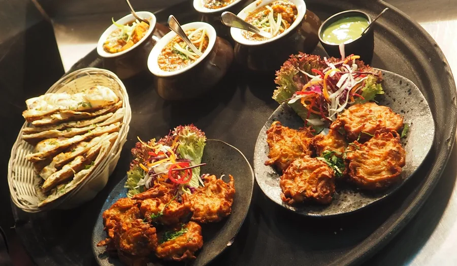 Panduan Lengkap Memilih Peralatan Makan untuk Restoran Indian: Material Tahan Panas, Desain Autentik, dan Strategi Presentasi yang Menggugah Selera