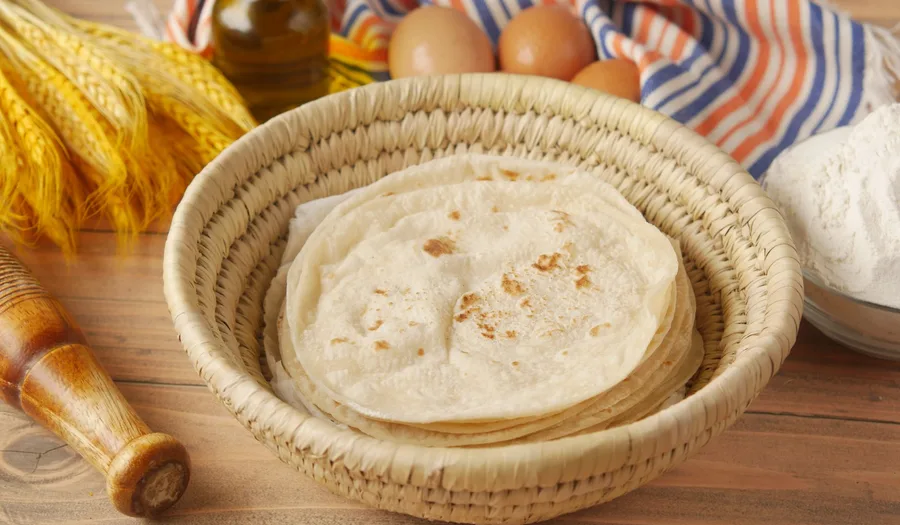 Panduan Lengkap Memilih Peralatan Makan untuk Restoran Roti Tawar: Material, Desain, dan Strategi Presentasi yang Menggugah Selera