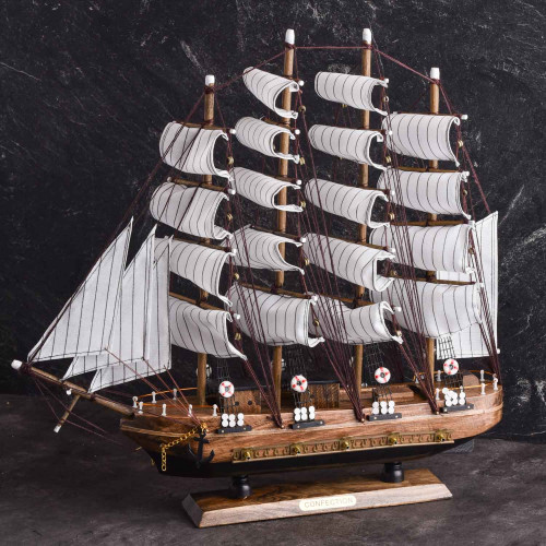 Miniature Sailing Ship Room Décor 3