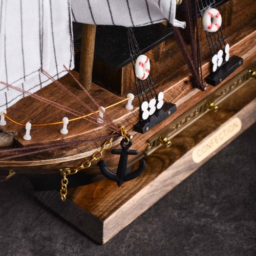 Miniature Sailing Ship Room Décor 11