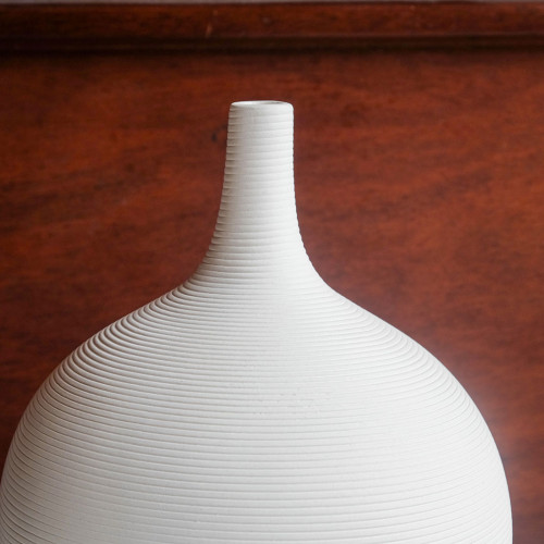 Tranquil White Decorative Vase 7