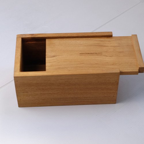Wooden Jati Tissue Container 24.5x15x11cm 2