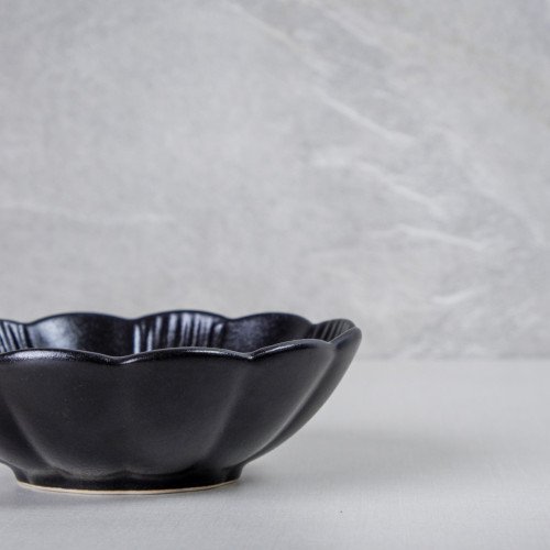 Ikebana Black Small Bowl 6" 3