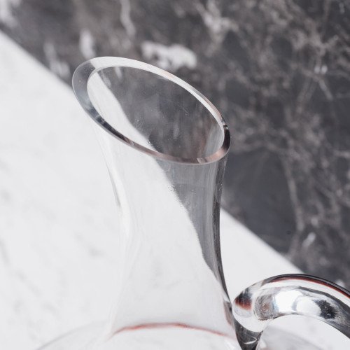 Elegant Wine Decanter w Handle 069 5