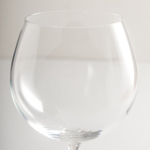 Burgundy Wine Glass 650ml 3