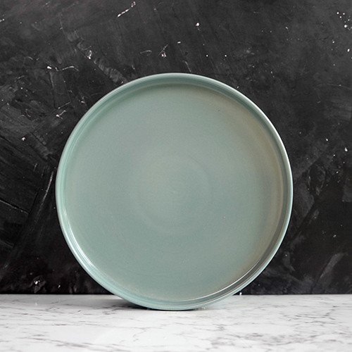 Mint Solitude Short Rim Plate 8"