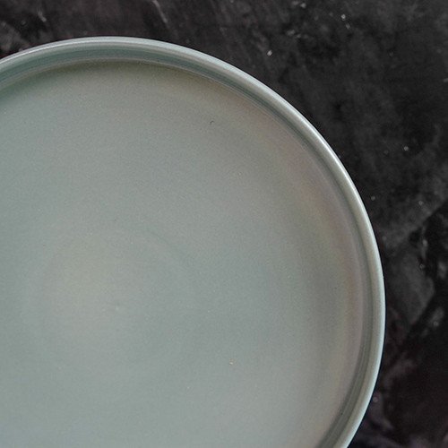 Mint Solitude Short Rim Plate 8" 3