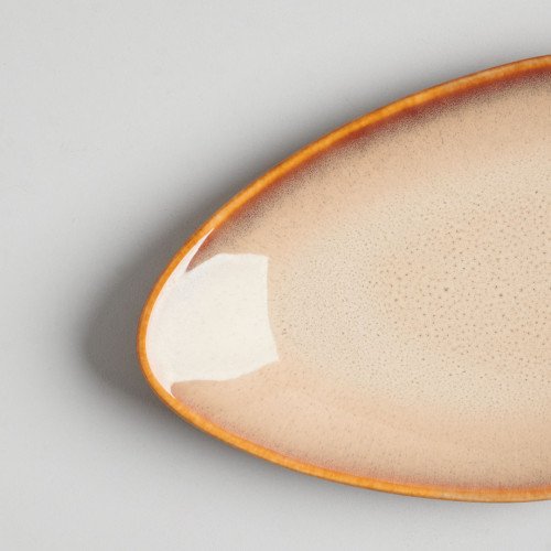 Umbra-Brown Triangular Dinner Plate 9" 3